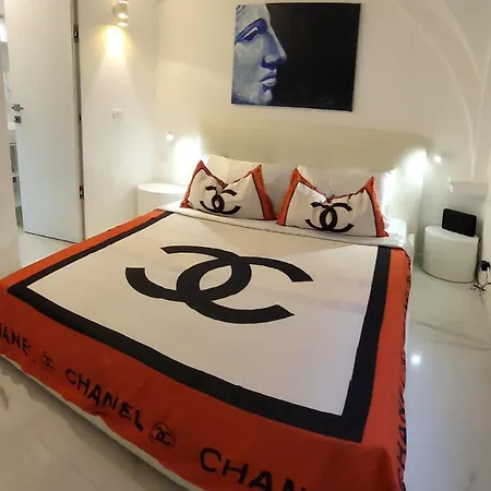 Apartament The White Colisseum *